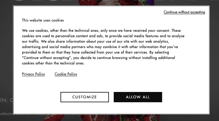 Informational alert website popup example by Dolce and Gabbana